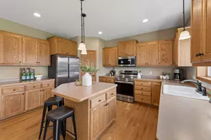 1235 Pine Square, Waconia, MN 55387 - Photo 6