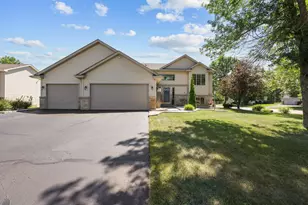 402 12th Ave NW, Isanti, MN 55040 - Photo 6