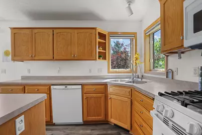 402 12th Avenue NW, Isanti, MN 55040 - Photo 14