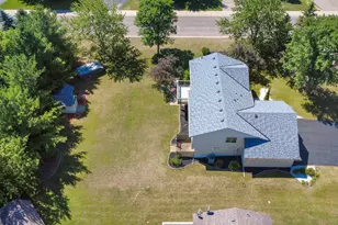 402 12th Ave NW, Isanti, MN 55040 - Photo 4