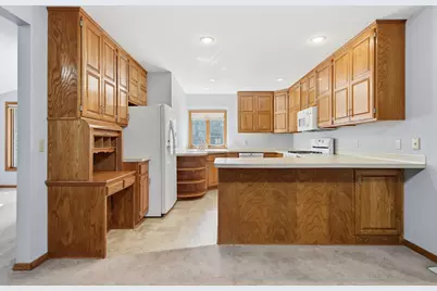 7807 W 110th Street, Bloomington, MN 55438 - Photo 8