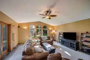 684 Shoreacres Dr, Fairmont, MN 56031 - Photo 12