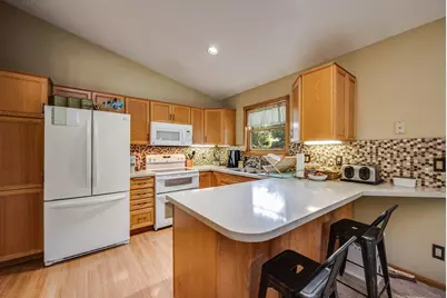 684 Shoreacres Drive, Fairmont, MN 56031 - Photo 8