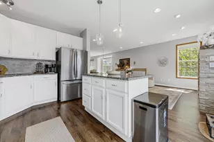 1724 Riverside Dr, Shakopee, MN 55379 - Photo 24