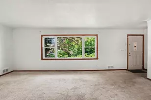 1527 Winchell St, Saint Paul, MN 55106 - Photo 4