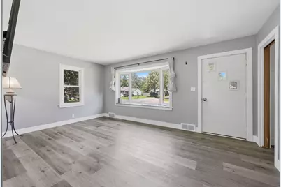 604 E 3rd Street, Litchfield, MN 55355 - Photo 4