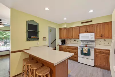 1094 Lowell Drive, Apple Valley, MN 55124 - Photo 16