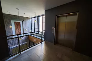 825 Berry St, Saint Paul, MN 55114 - Photo 14