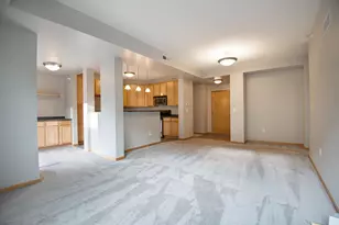 825 Berry St, Saint Paul, MN 55114 - Photo 6