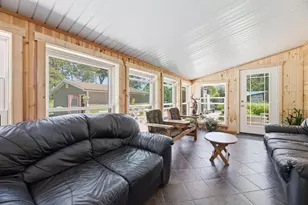 1725 N River Rd, Buffalo City, WI 54622 - Photo 10