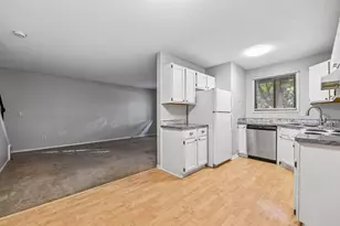 13316 Zenith Ln, Eden Prairie, MN 55346 - Photo 8
