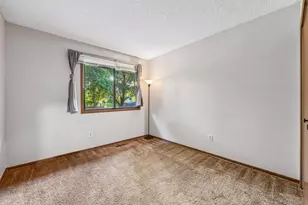 13316 Zenith Ln, Eden Prairie, MN 55346 - Photo 16