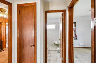 8534 Park Ave S, Bloomington, MN 55420 - Photo 18