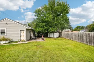 8534 Park Ave S, Bloomington, MN 55420 - Photo 38