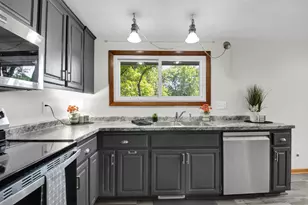 601 25th Ave SW, Willmar, MN 56201 - Photo 2
