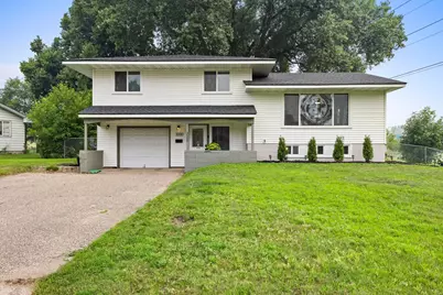 3000 Quarles Road, Brooklyn Center, MN 55429 - Photo 2