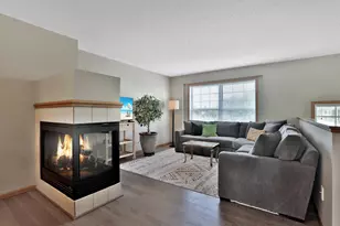 5175 Fairpoint Dr N, Hugo, MN 55038 - Photo 4