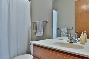 5175 Fairpoint Dr N, Hugo, MN 55038 - Photo 22