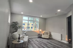 12 Oakley Ave, Saint Paul, MN 55104 - Photo 2