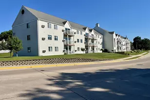 101 Albion Ave, Fairmont, MN 56031 - Photo 1