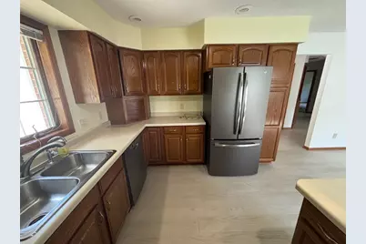 806 28th Avenue SW, Willmar, MN 56201 - Photo 6