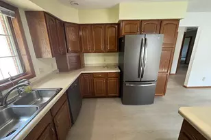 806 28th Ave SW, Willmar, MN 56201 - Photo 6