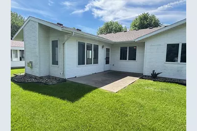 806 28th Avenue SW, Willmar, MN 56201 - Photo 4