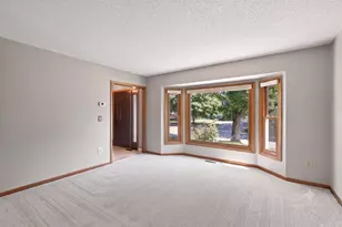 11005 45th Ave N, Plymouth, MN 55442 - Photo 6