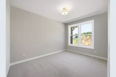 2399 Laurie Court W, Roseville, MN 55113 - Photo 38