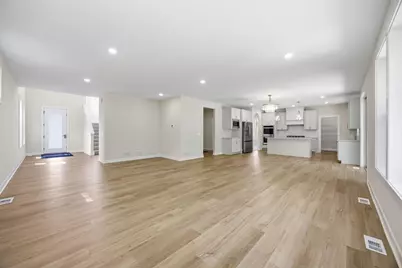 2399 Laurie Court W, Roseville, MN 55113 - Photo 10