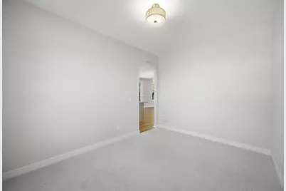 2399 Laurie Court W, Roseville, MN 55113 - Photo 20
