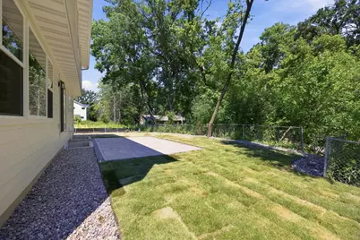 2399 Laurie Court W, Roseville, MN 55113 - Photo 50