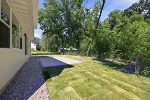 2399 Laurie Ct W, Roseville, MN 55113 - Photo 50