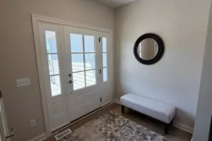6062 Fuller Cir, Wyoming, MN 55092 - Photo 2