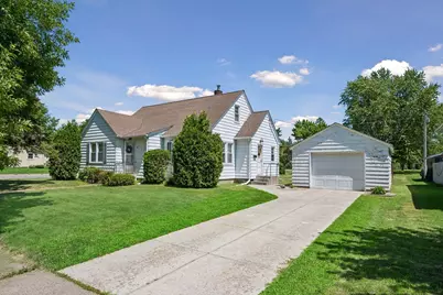405 4th Avenue SE, Milaca, MN 56353 - Photo 1