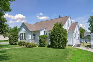 405 4th Ave SE, Milaca, MN 56353 - Photo 2