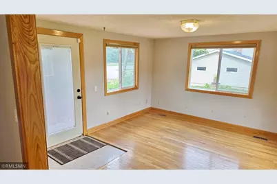 8001 Jeffery Avenue S, Cottage Grove, MN 55016 - Photo 2