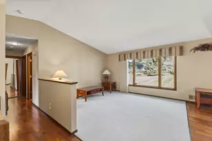 1993 Warbler Ln, Saint Paul, MN 55119 - Photo 8