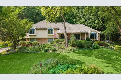 18864 Heathcote Drive, Deephaven, MN 55391 - Photo 2