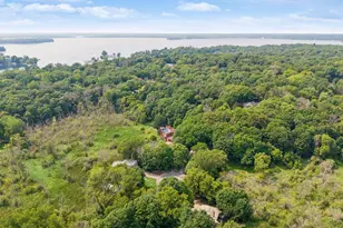 18864 Heathcote Dr, Deephaven, MN 55391 - Photo 64