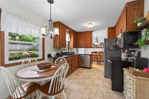 2607 Valley View Pl, White Bear Lake, MN 55110 - Photo 8