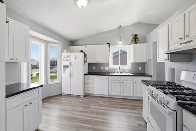 12048 Zea Street NW, Coon Rapids, MN 55433 - Photo 4