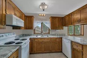 1735 Hazelwood Circle, Saint Cloud, MN 56303 - Photo 8