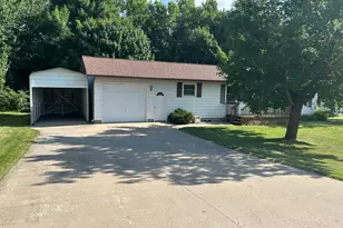 305 Lakeview Dr, Lake Park, MN 56554 - Photo 2