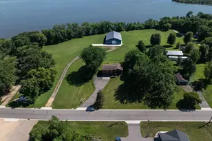 207 Maple Ave SW, Elysian, MN 56028 - Photo 4