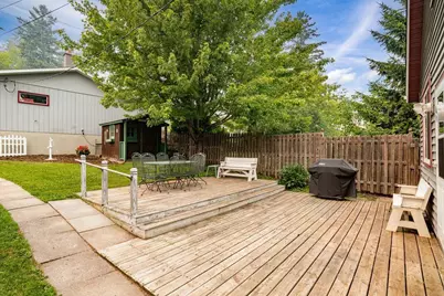 1217 E 10th Street, Duluth, MN 55805 - Photo 4