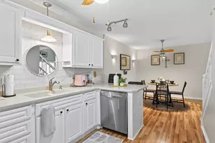 7018 49th St N, Oakdale, MN 55128 - Photo 12