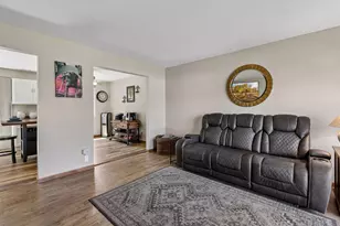 7370 158th St W, Apple Valley, MN 55124 - Photo 8