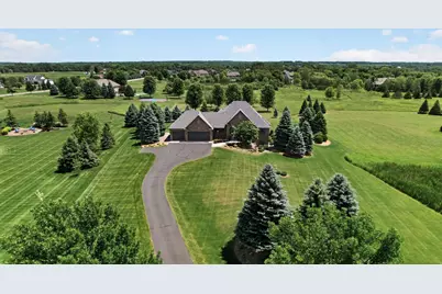 19295 Oak Grove Avenue, Prior Lake, MN 55372 - Photo 2