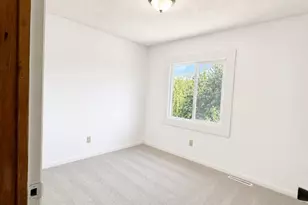 9142 Woodhall Crossing N, Minneapolis, MN 55443 - Photo 18